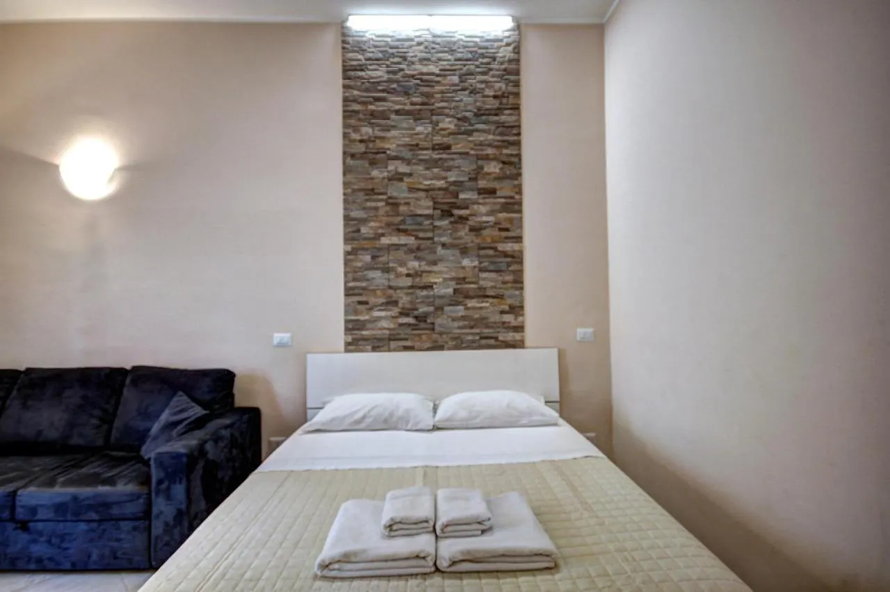 Lecco 11 Apartment Milano